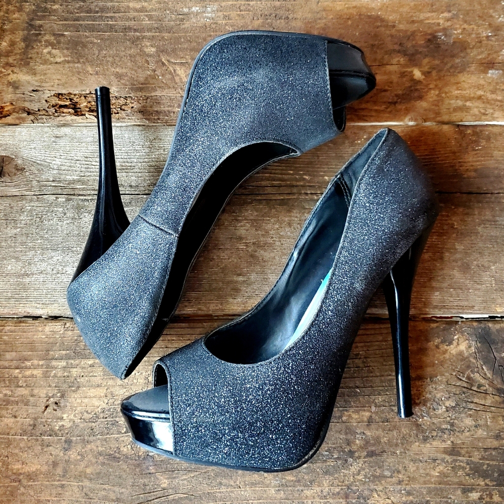 Shimmer Platform Peep-Toe Heels 😍